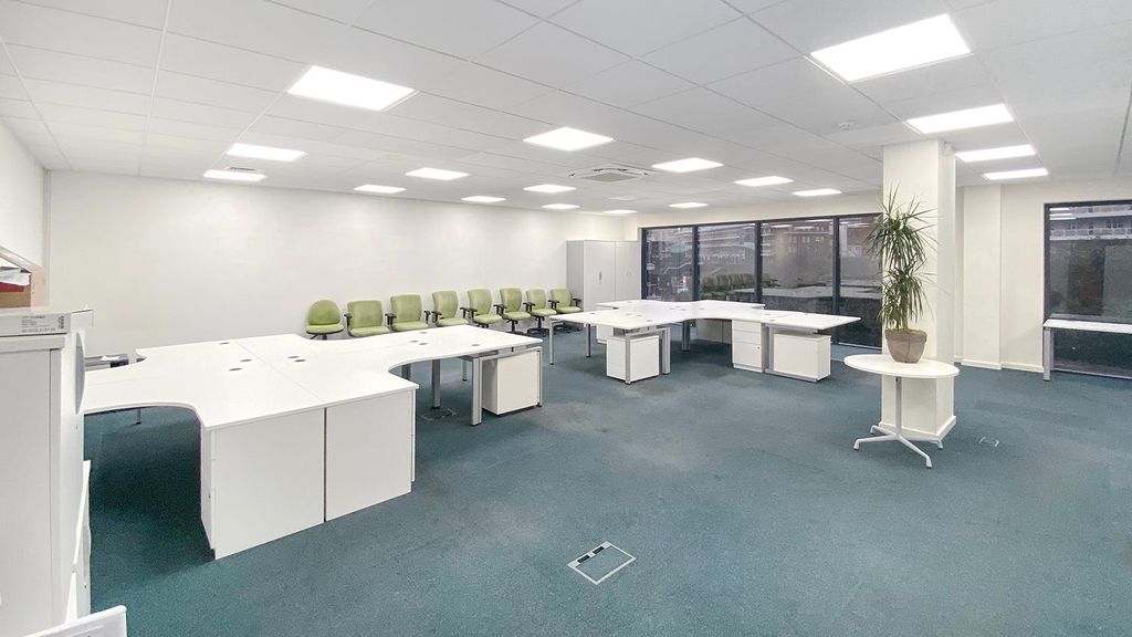 Property photo 3 of 4 Fulham Buisness Exchange Sw6 Int1.Jpg