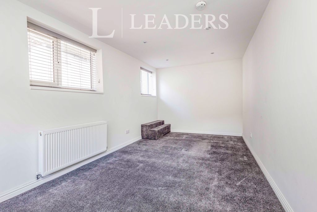 Property photo 3 of 11 A7F7F0A1-4091-Ec11-B