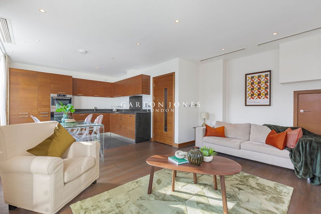 Property photo 3 of 18 Picture No. 25