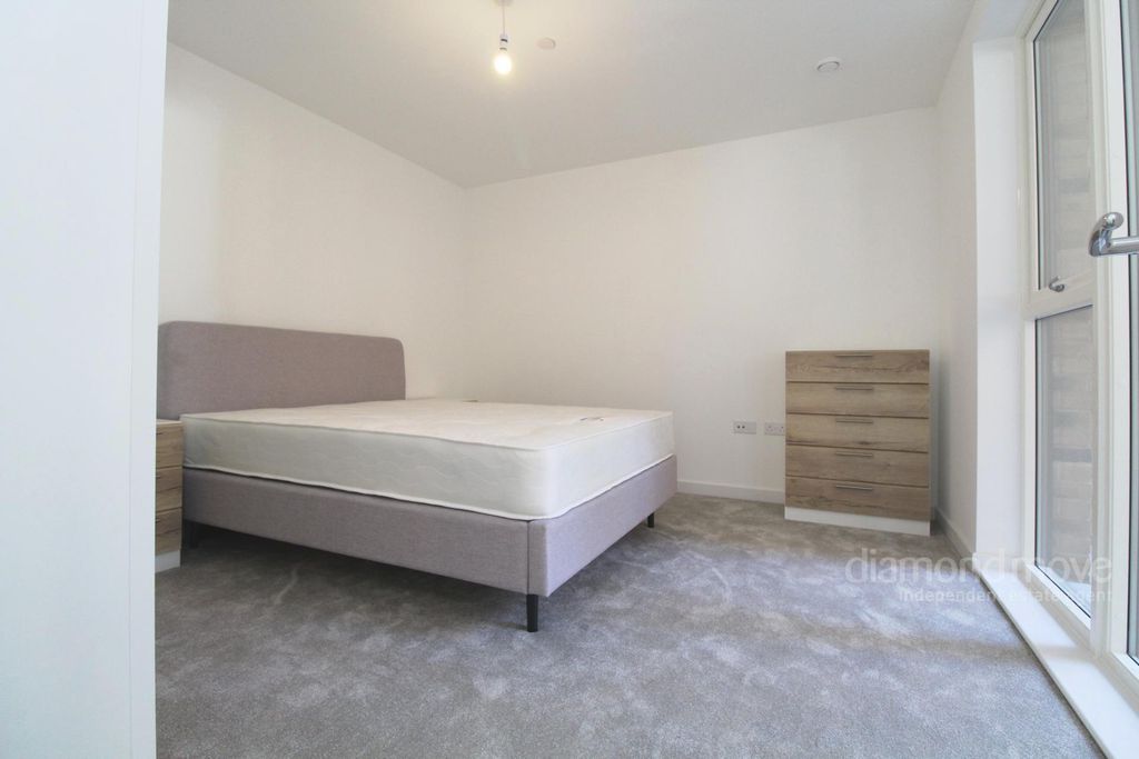 Property photo 3 of 7 Photo 4