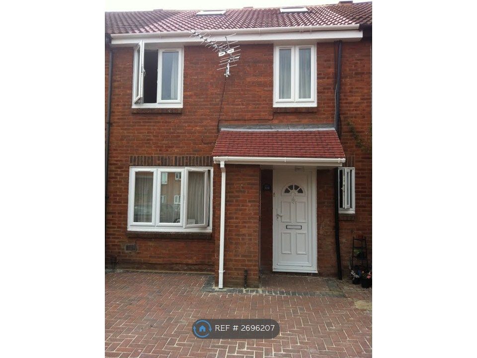 Property photo 3 of 8