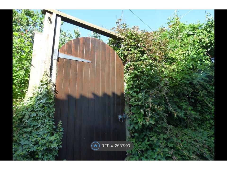 Property photo 1 of 9 Garden