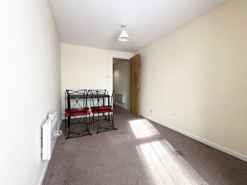 Property photo 3 of 4