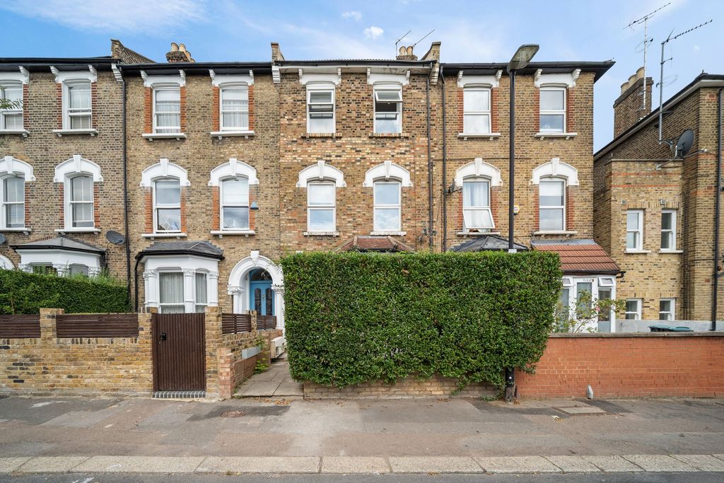 Property photo 2 of 13