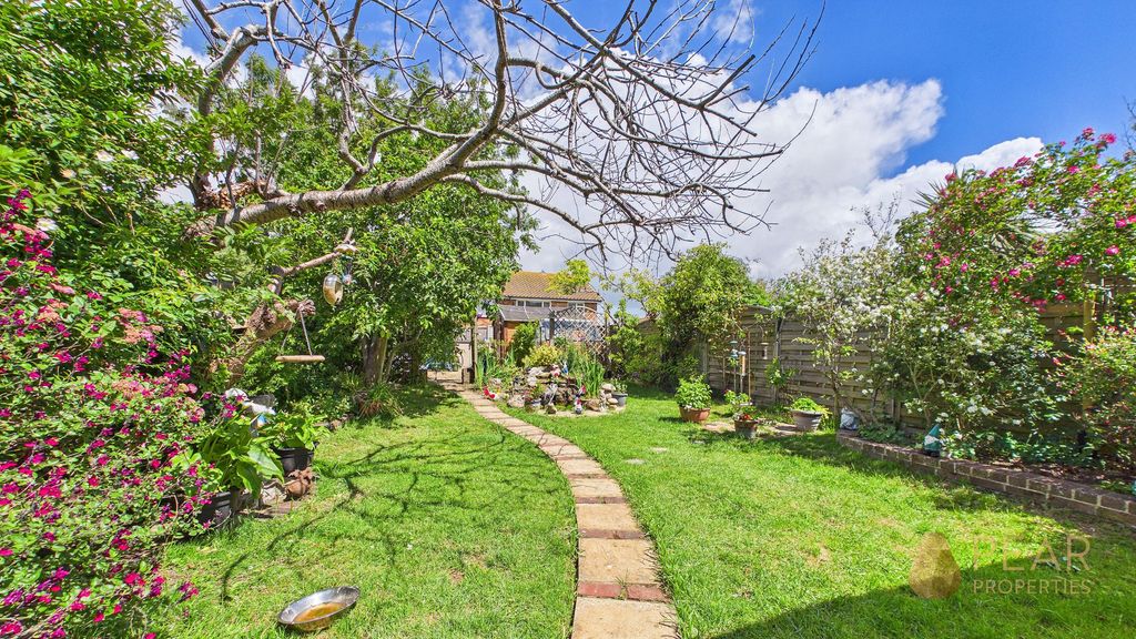 Property photo 3 of 21