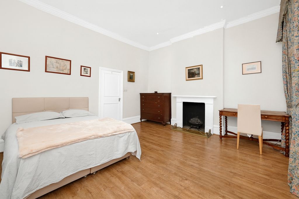 Property photo 3 of 14 Picture No. 27