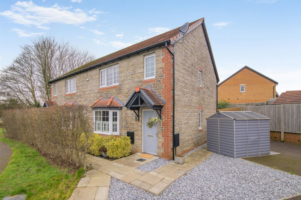 Property photo 1 of 22