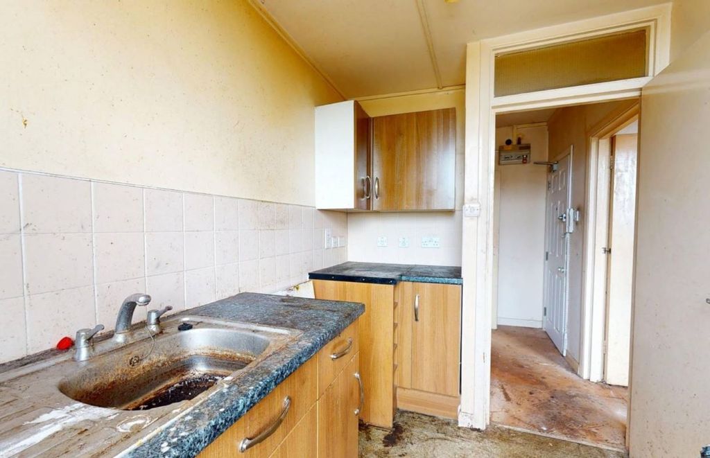 Property photo 2 of 4