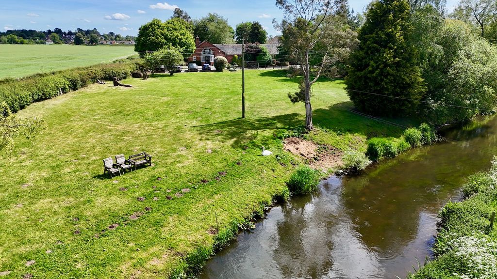Property photo 2 of 46