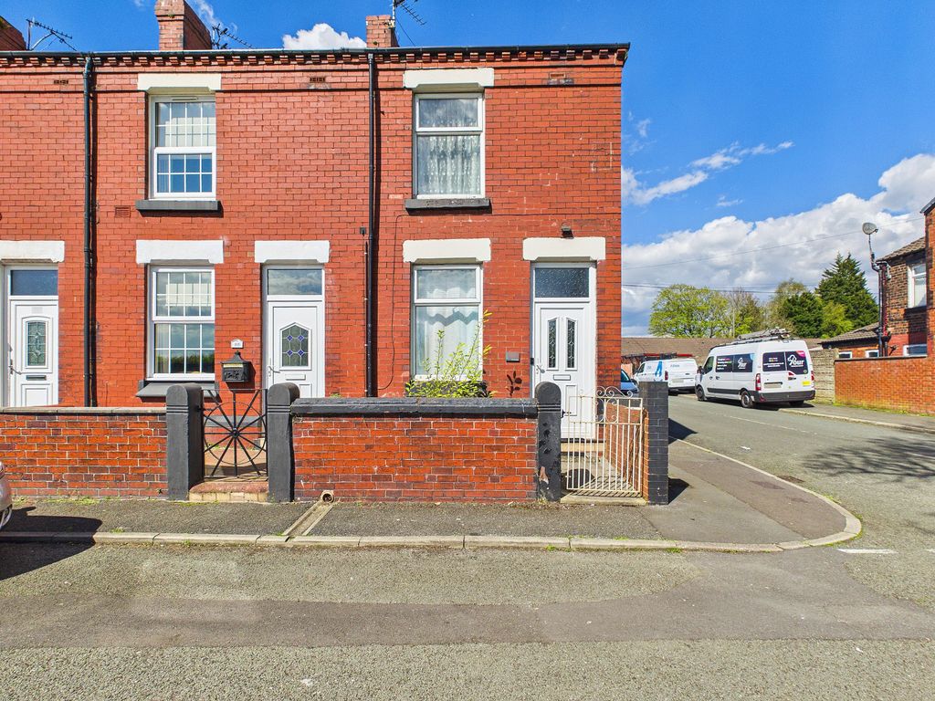 Property photo 1 of 28