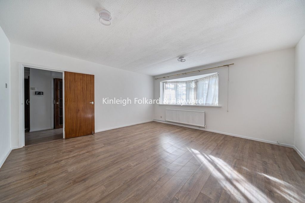 Property photo 3 of 8 Picture No. 07