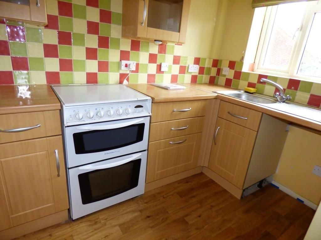 Property photo 3 of 14 Kitchen