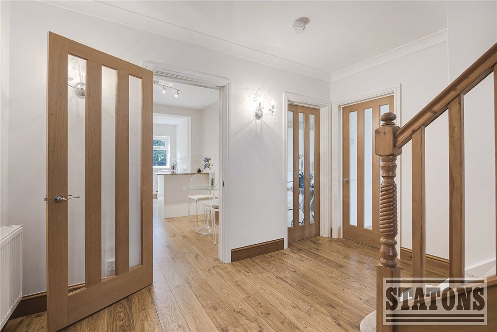 Property photo 2 of 30 Picture No. 67