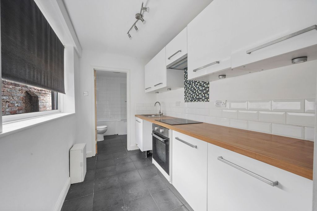 Property photo 3 of 13 Kitchen