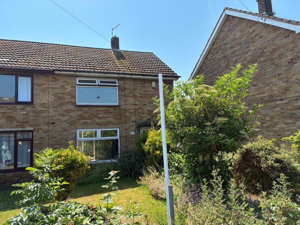 Property photo 1 of 2