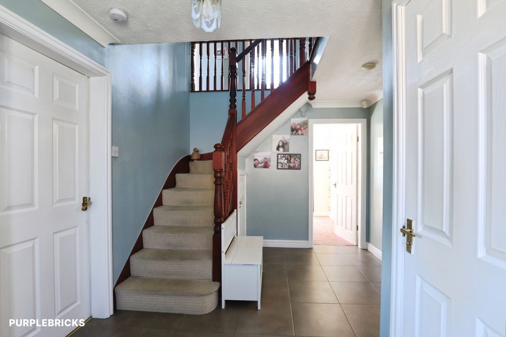 Property photo 2 of 30 Entrance Hallway