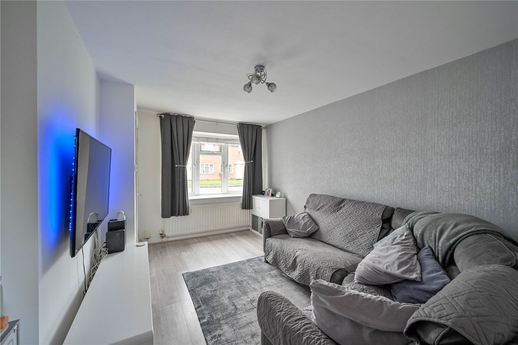 Property photo 3 of 14 Picture No. 02