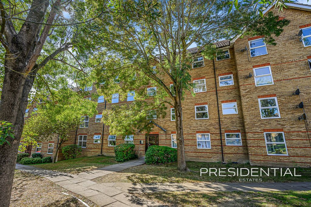 Property photo 1 of 28