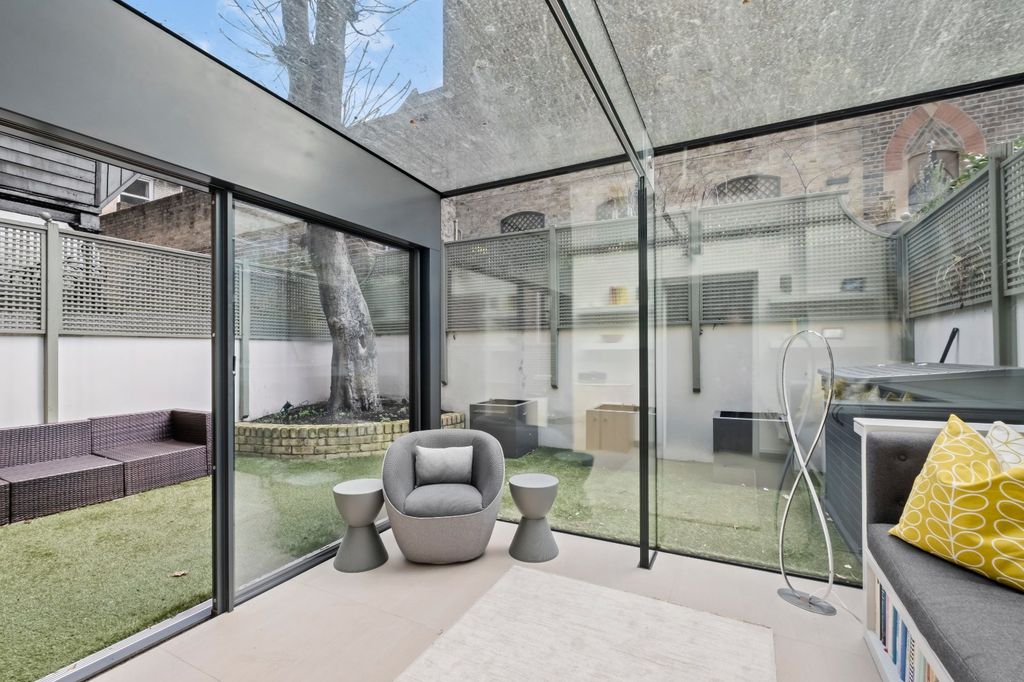 Property photo 3 of 21 Picture No. 13