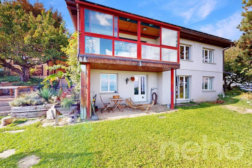 Property photo 2 of 13