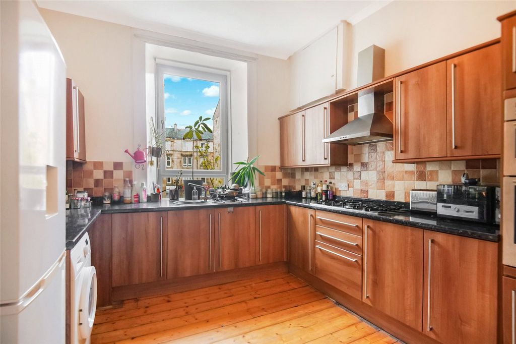 Property photo 3 of 20 Picture No. 10