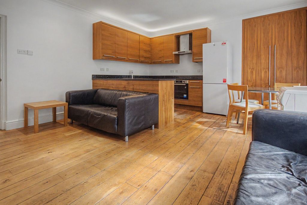 Property photo 3 of 18 12