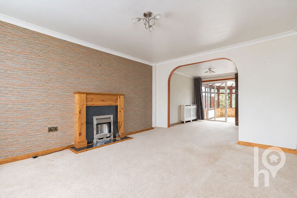 Property photo 1 of 11 Photo 3
