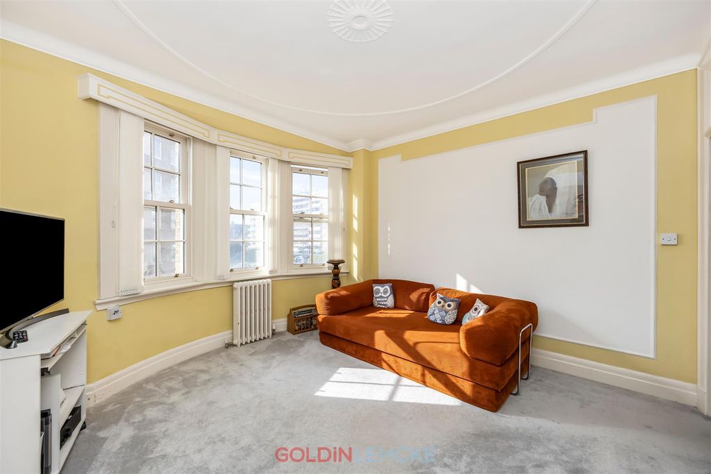 Property photo 3 of 16 Living Room