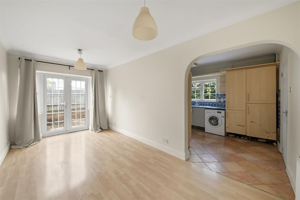 Property photo 3 of 18 3