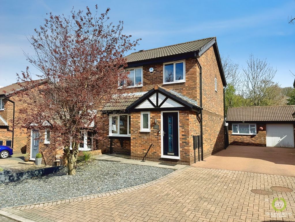 Property photo 1 of 28