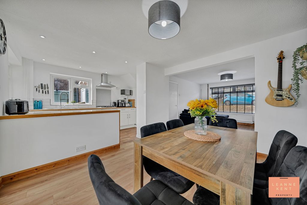 Additional image 12 of 3 bed semi-detached house for saleCaerleon Court, Caerphilly CF83