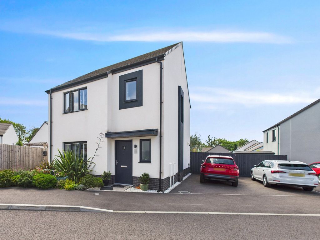 Property photo 1 of 16 Front