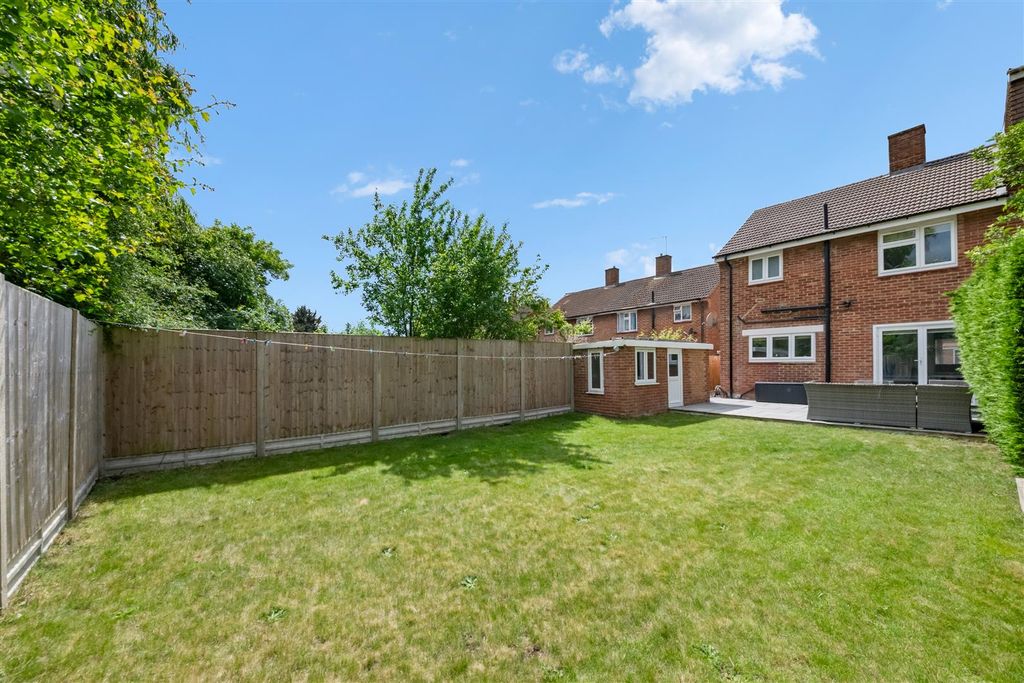 Property photo 2 of 21