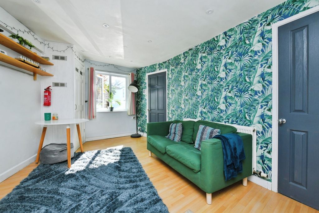Property photo 2 of 14 Pbox-Img.Jpg