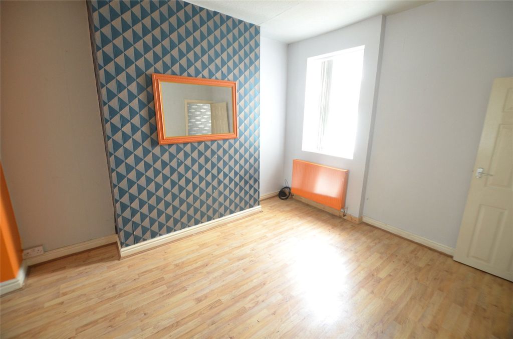 Property photo 2 of 5 Picture No. 06