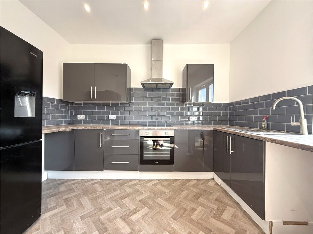 Property photo 1 of 13 Picture No. 02