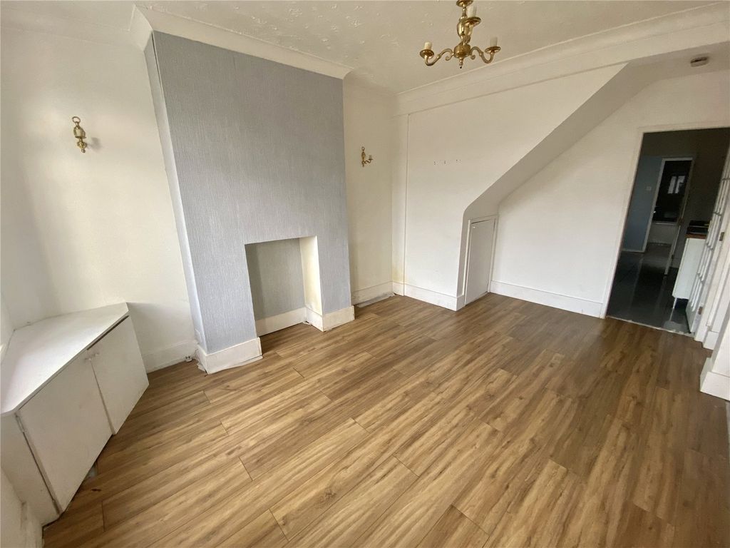 Property photo 2 of 9 Picture No. 23