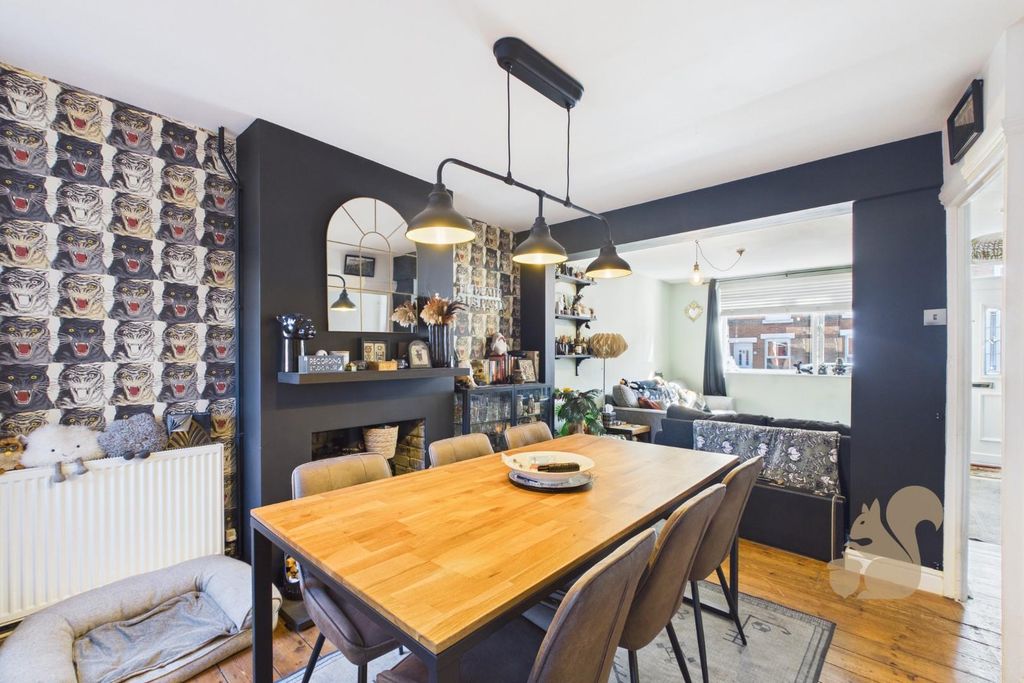 Property photo 2 of 22 Cam01659G0-Pr0773-Still015.Jpg