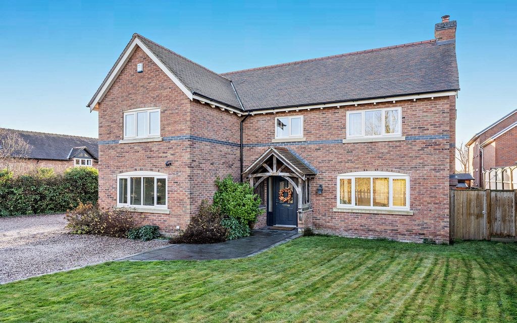 Property photo 1 of 32