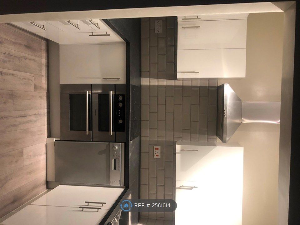 Property photo 1 of 8 Kitchen