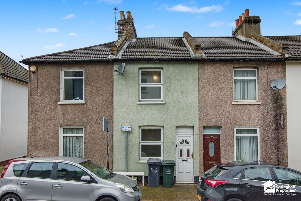 Property photo 1 of 13 Front View