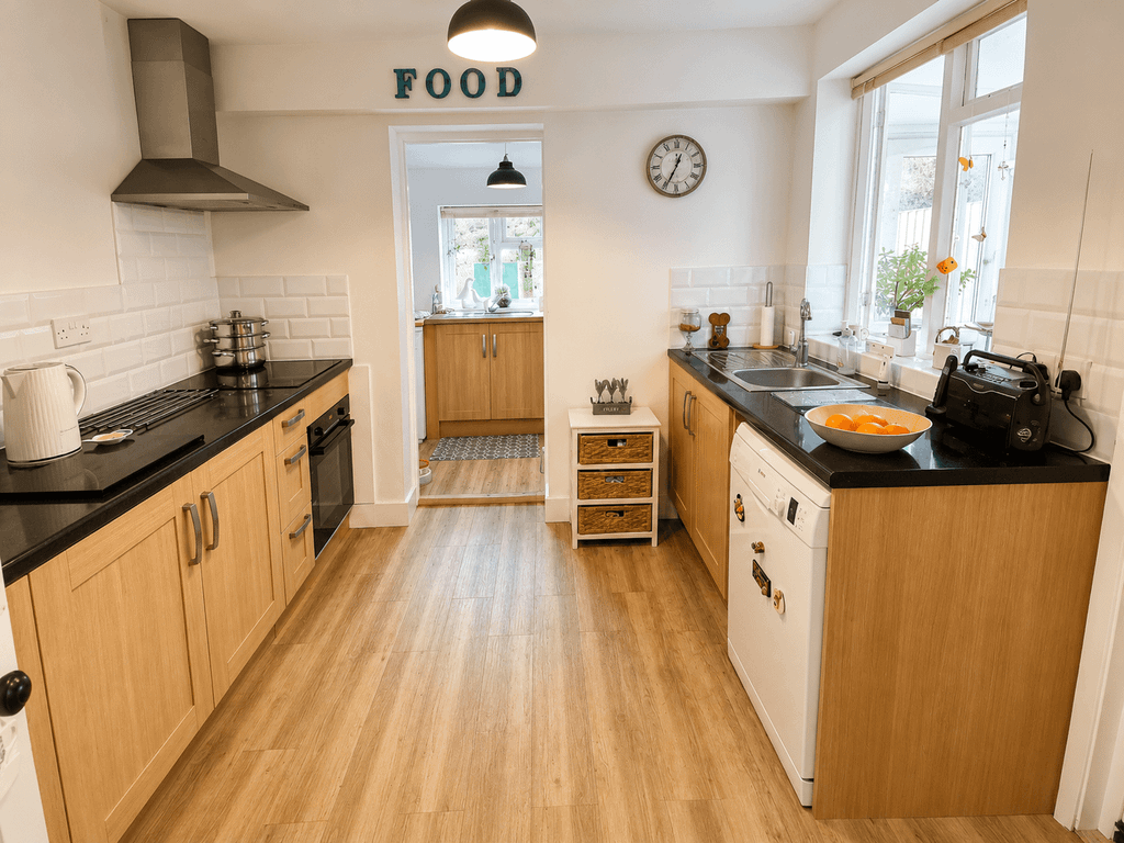 Property photo 3 of 13 Kitchen