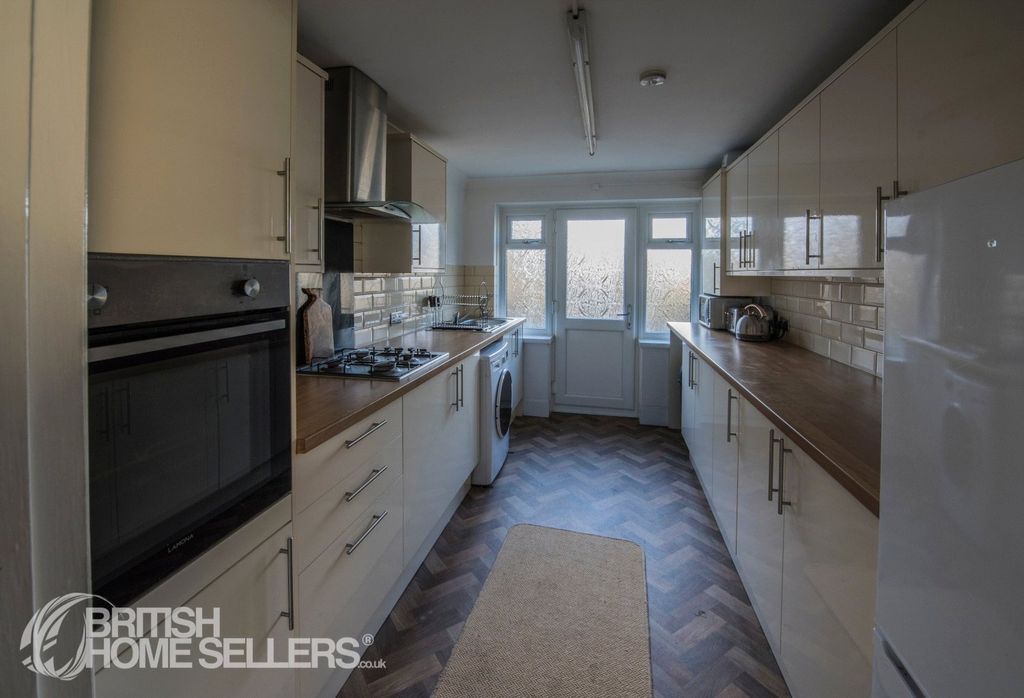 Property photo 3 of 8 Picture No. 07