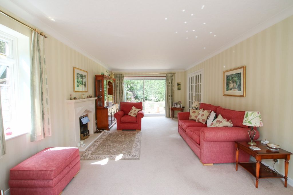 Property photo 3 of 20