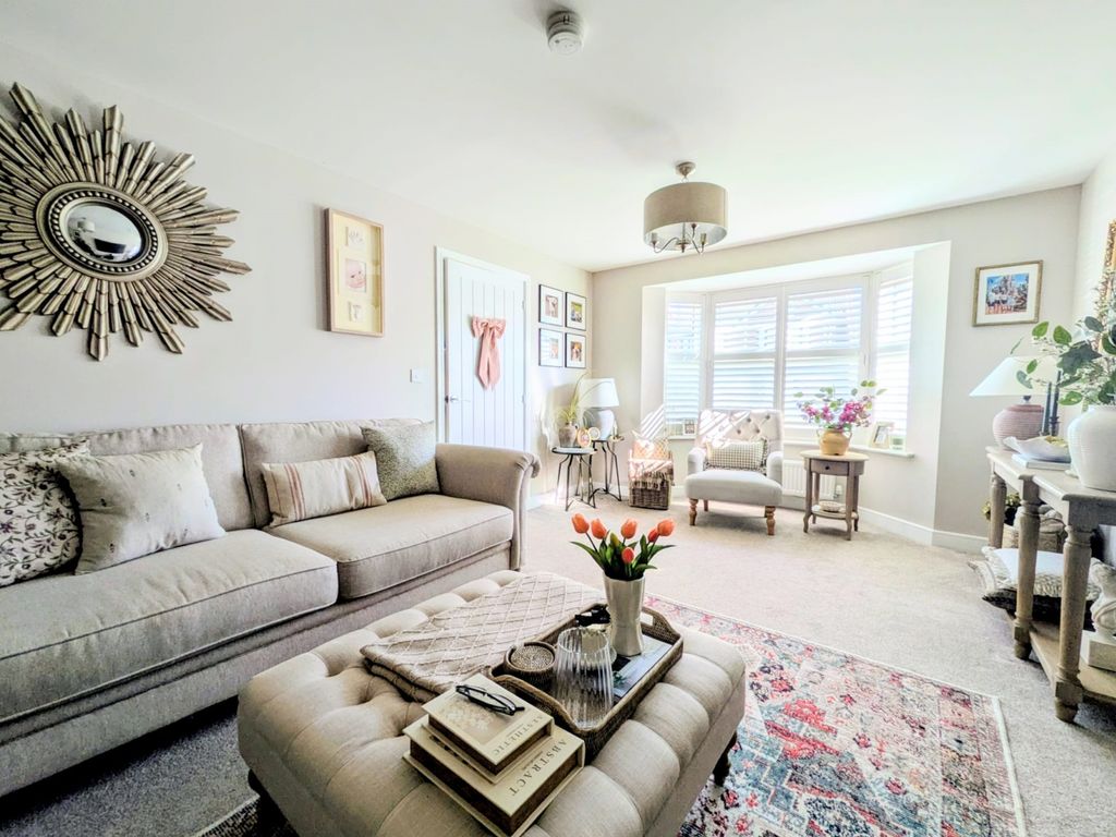 Property photo 2 of 20 ce38Fb55-37Bb-4F93-B6B7-002F44Ab737c