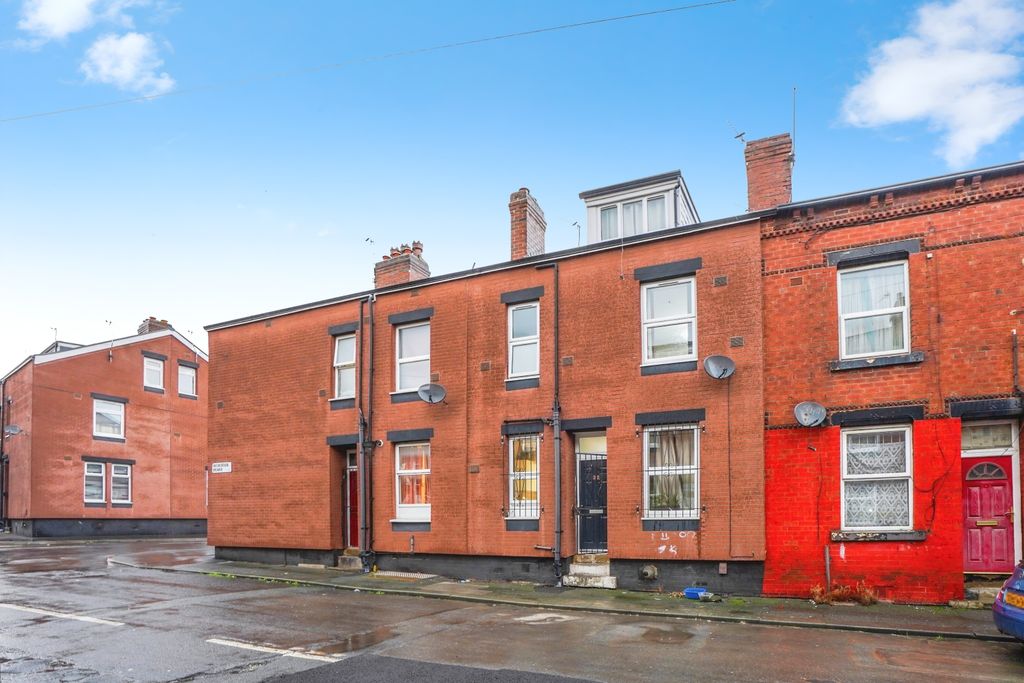 Property photo 2 of 15