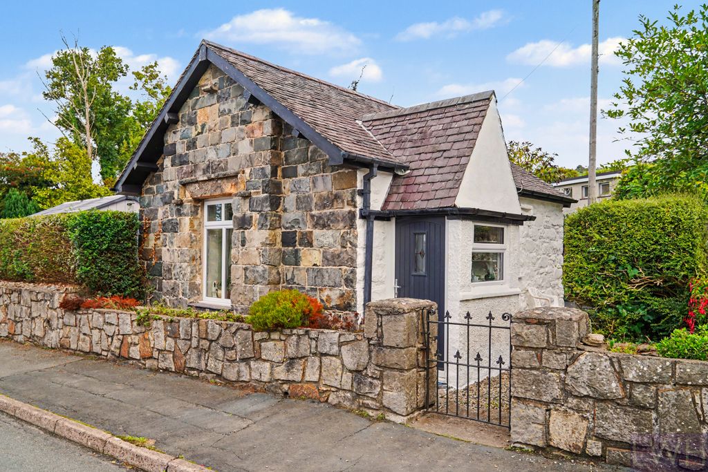Property photo 1 of 18 Croeso | Welcome