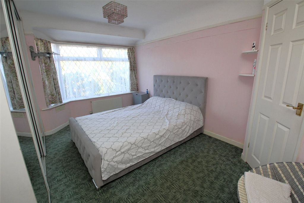 Property photo 3 of 16 Picture No. 10