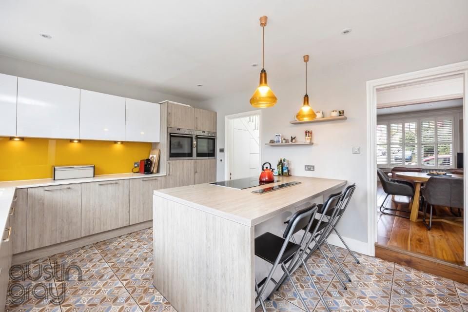 Property photo 2 of 16 Highdown Road_28-012 (Custom).Jpg