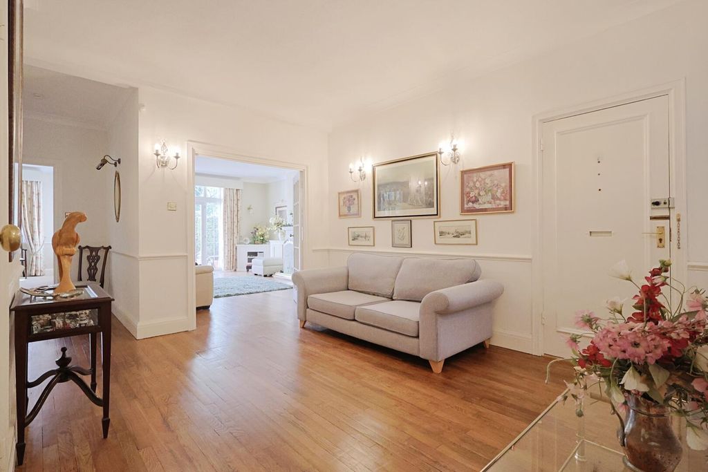 Property photo 2 of 18 Reception Room